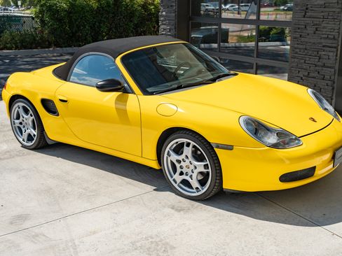 Used 1998 Porsche Boxster RWD image 15