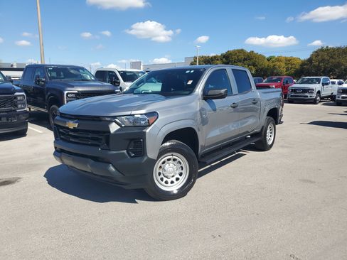 Used 2023 Chevrolet Colorado W/T image 1