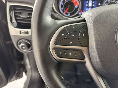 Used 2019 Jeep Cherokee Limited image 12