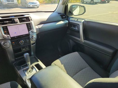 Used 2020 Toyota 4Runner SR5 image 3