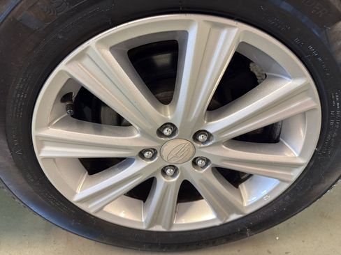 Used 2010 Subaru Legacy 2.5i Premium AWD/4WD image 34