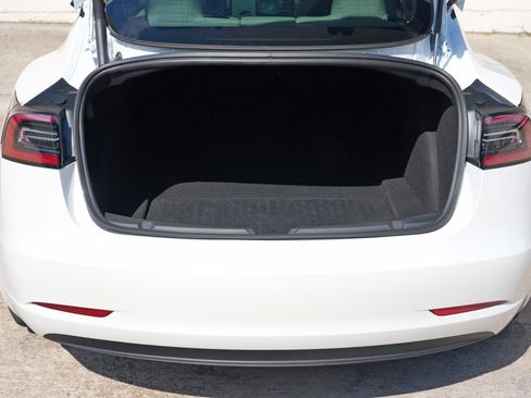 Used 2023 Tesla Model 3 Standard Range RWD image 10
