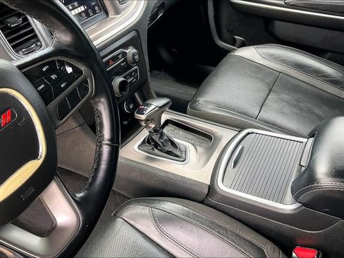Used 2022 Dodge Charger SXT w/ Leather Interior Group RWD image 15