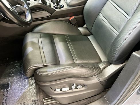 Used 2020 Porsche Cayenne AWD/4WD image 22