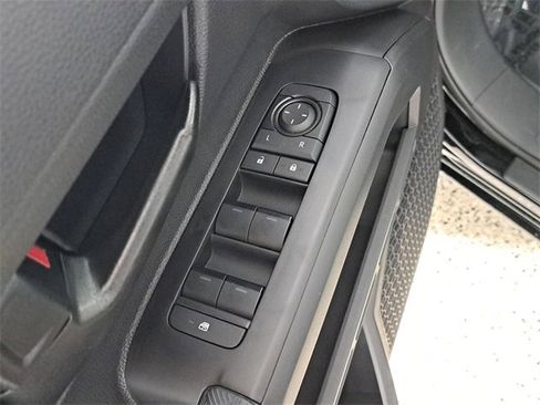 Used 2025 Toyota Tacoma SR5 image 22