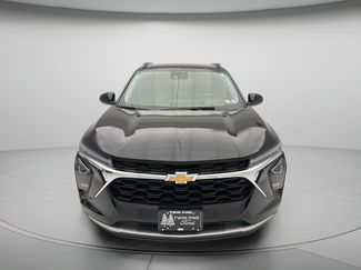 Used 2025 Chevrolet Trax LT FWD video 2
