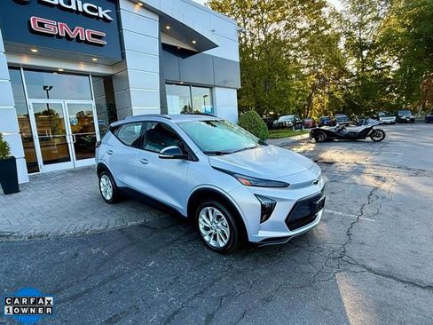 Used 2023 Chevrolet Bolt EUV LT image 6