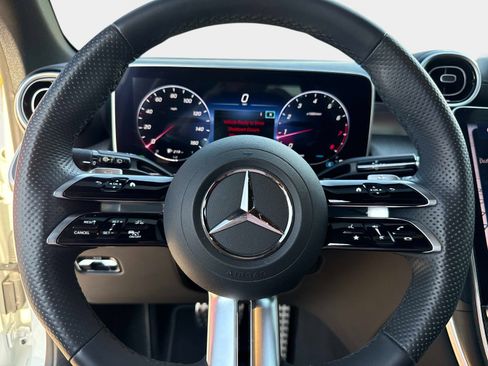 Certified 2024 Mercedes-Benz GLC 300 image 31