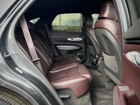 Used 2022 Genesis GV70 2.5T w/ Advanced Package image 35