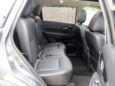 Used 2018 Nissan Rogue SL w/ Premium Package AWD/4WD image 36