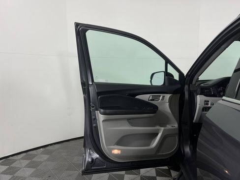 Used 2019 Honda Ridgeline RTL-E image 34
