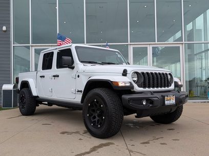 Used 2025 Jeep Gladiator Sport