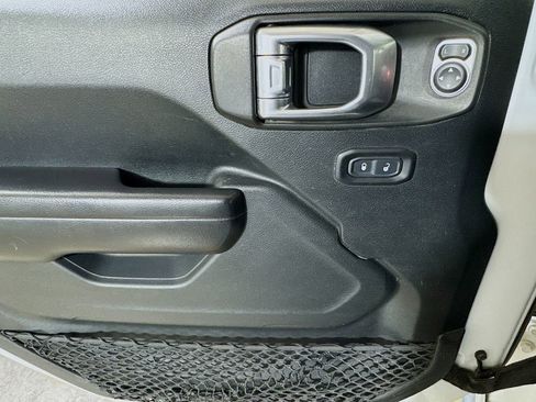 Used 2020 Jeep Gladiator Rubicon w/ Trailer Tow Package image 15