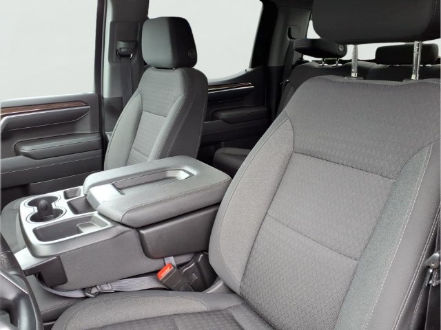 Used 2022 Chevrolet Silverado 1500 LT AWD/4WD image 7