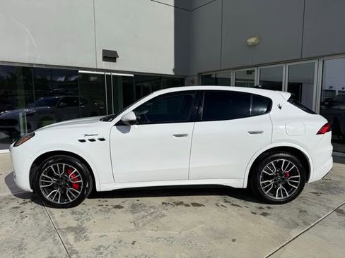 Certified 2023 Maserati Grecale Modena image 7