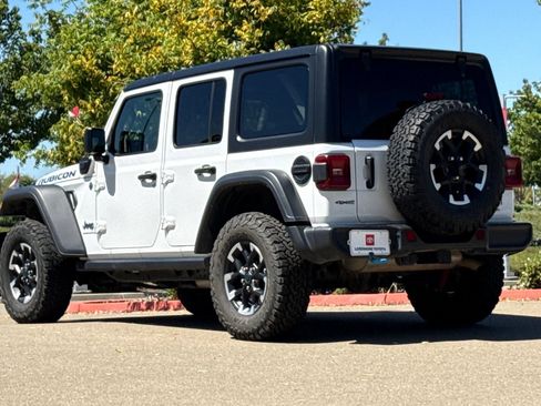 Used 2024 Jeep Wrangler Unlimited Rubicon 4xe AWD/4WD image 6