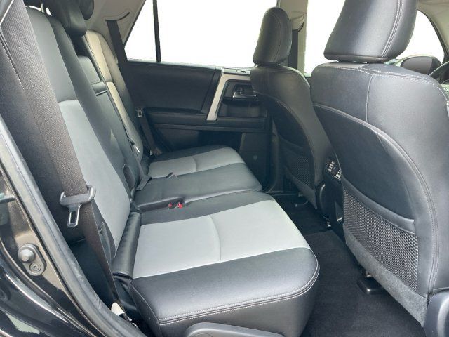 Used 2020 Toyota 4Runner SR5 Premium w/ Moonroof Package AWD/4WD image 18