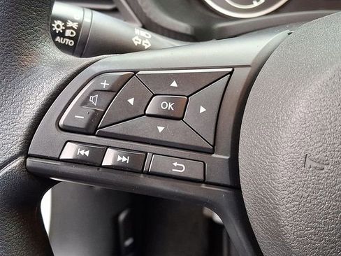 Used 2024 Nissan Sentra S image 17