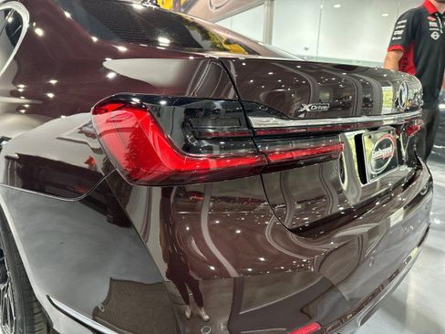Used 2020 BMW 750i xDrive w/ Executive Package AWD/4WD image 35