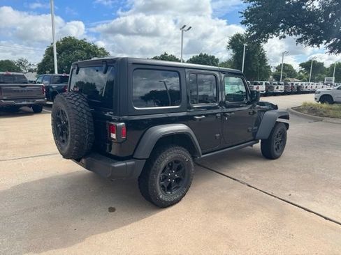 Used 2023 Jeep Wrangler Unlimited w/ Cold Weather Group AWD/4WD image 6
