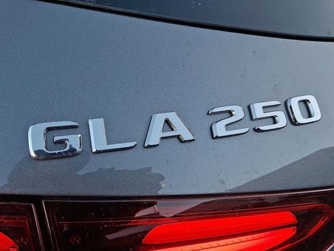 New 2025 Mercedes-Benz GLA 250 4MATIC image 23