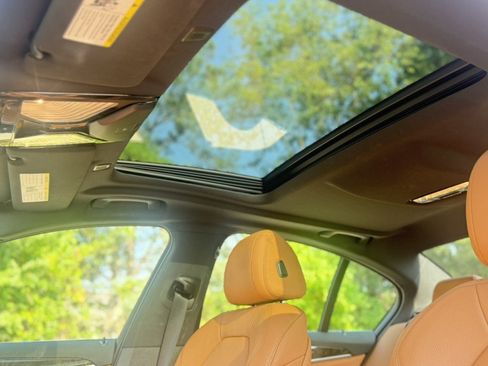 Used 2023 BMW 540i w/ Premium Package RWD image 15