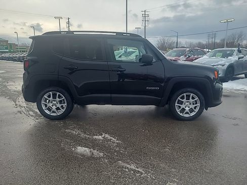 Used 2023 Jeep Renegade Latitude w/ Premium Group image 6