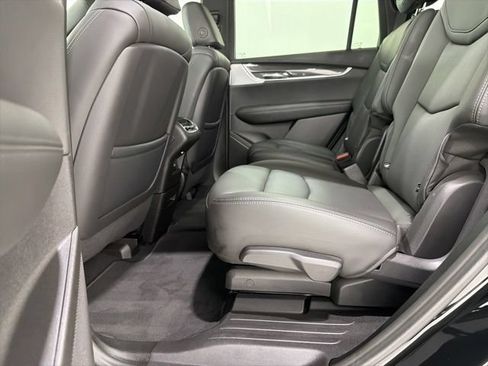 Used 2024 Cadillac XT6 Sport w/ Technology Package AWD/4WD image 17