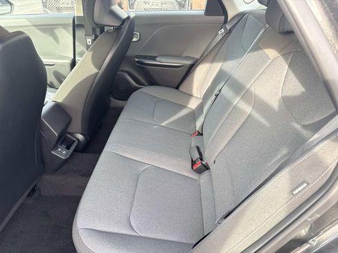 New 2025 Kia K4 LXS image 7