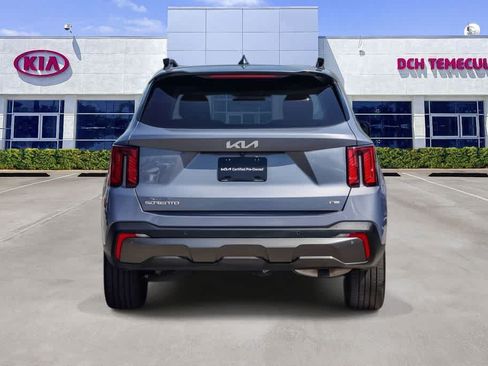 Certified 2024 Kia Sorento SX AWD/4WD image 5