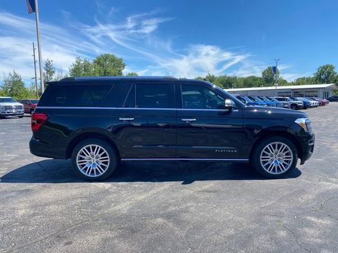 Used 2024 Ford Expedition Max Platinum AWD/4WD image 5