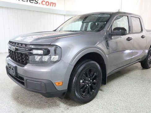 Used 2023 Ford Maverick XLT w/ XLT Luxury Package FWD image 2