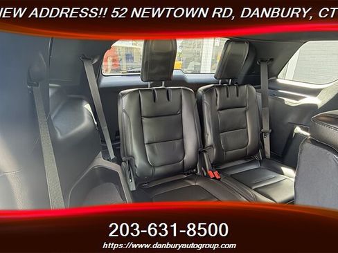 Used 2018 Ford Explorer XLT w/ Equipment Group 202A AWD/4WD image 23