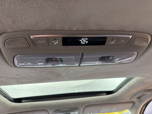Used 2021 Kia Telluride SX w/ SX Prestige Package image 9