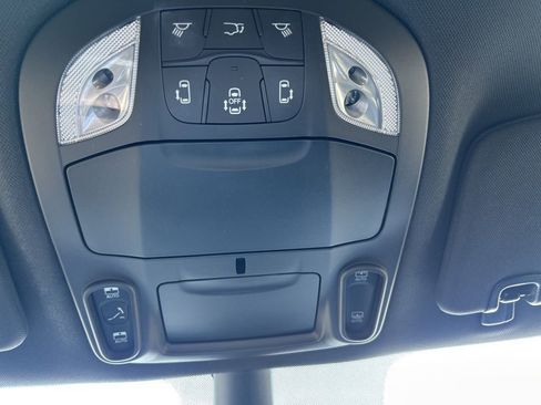 Used 2024 Chrysler Pacifica Touring-L w/ Uconnect Theater Family Group image 29