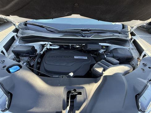 Used 2016 Honda Pilot Touring image 37