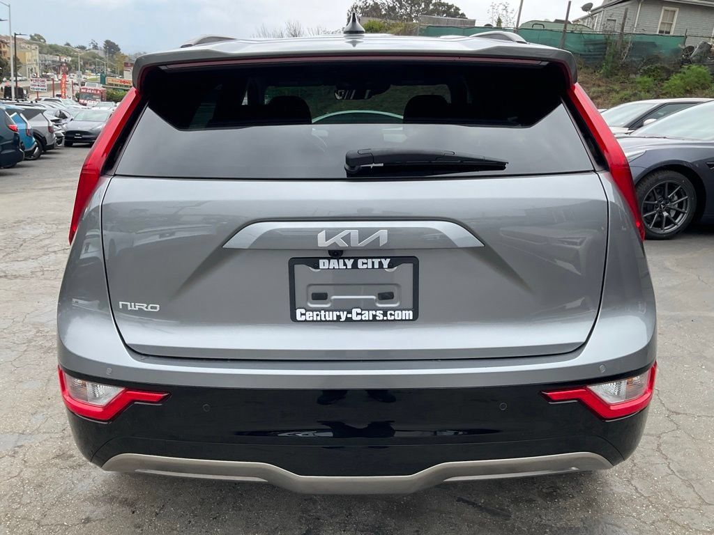 Used 2024 Kia Niro Wind FWD image 4