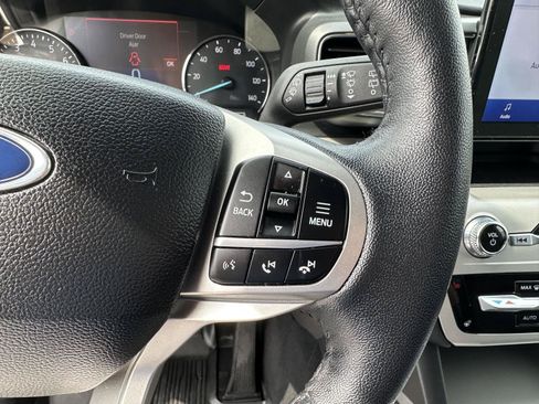 Used 2024 Ford Explorer XLT AWD/4WD image 23
