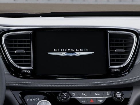 New 2026 Chrysler Pacifica Limited image 18