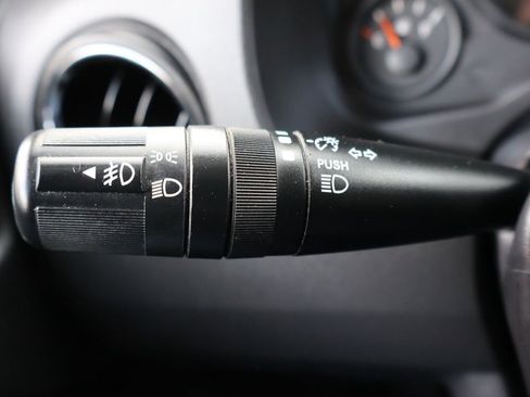 Used 2015 Jeep Patriot Latitude image 30