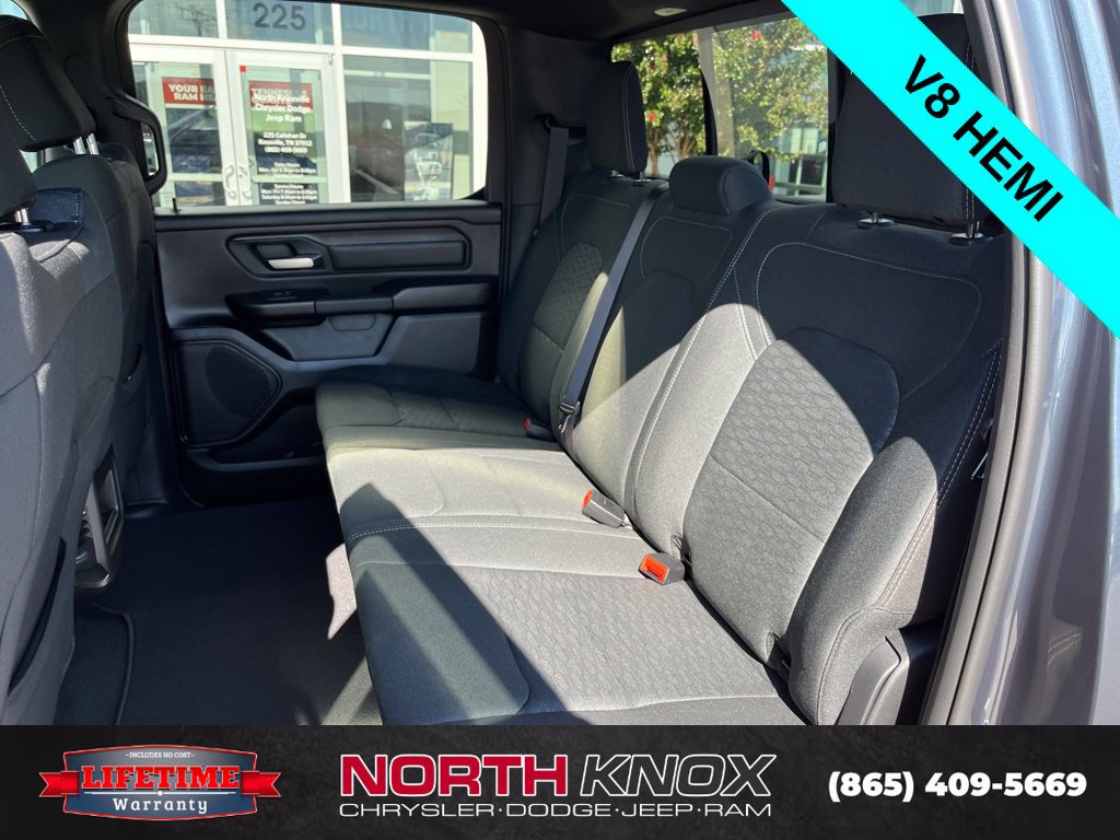 New 2026 RAM 1500 Express AWD/4WD image 16
