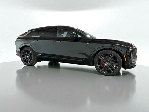 New 2026 Cadillac Lyriq V image 7