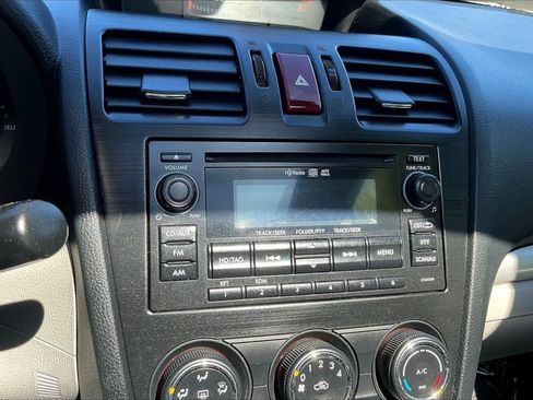 Used 2015 Subaru Forester 2.5i Premium image 14