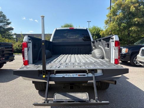 Used 2019 Ford F250 Lariat w/ Lariat Ultimate Package image 18