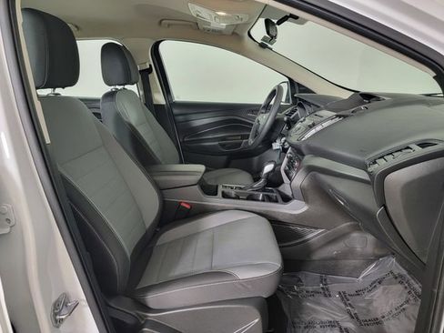 Used 2017 Ford Escape S image 17