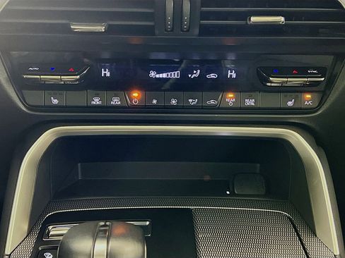 Certified 2025 MAZDA CX-90 Plug-In Hybrid w/Premium Sport image 22