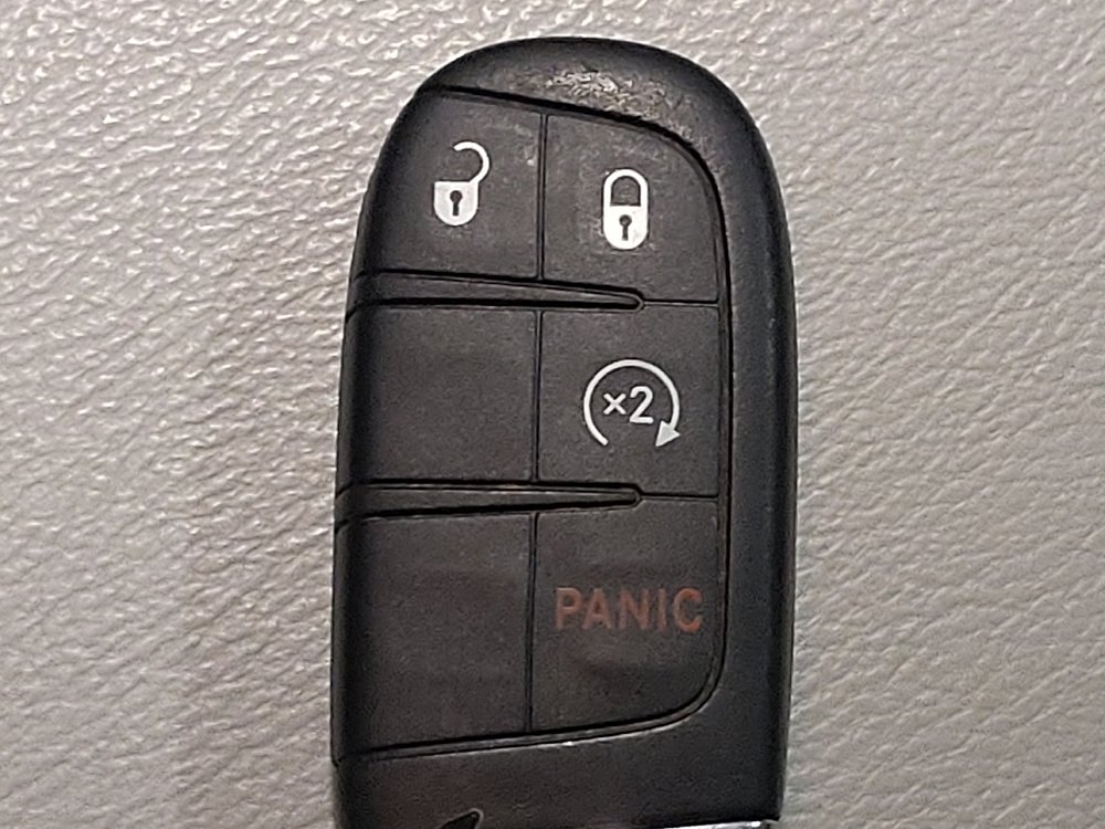 Used 2018 Jeep Compass Latitude w/ Popular Equipment Group FWD image 32