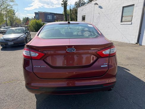 Used 2014 Ford Fusion SE FWD image 12