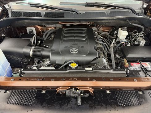 Used 2017 Toyota Tundra SR5 image 11