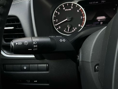 Used 2025 Nissan Rogue SV image 35